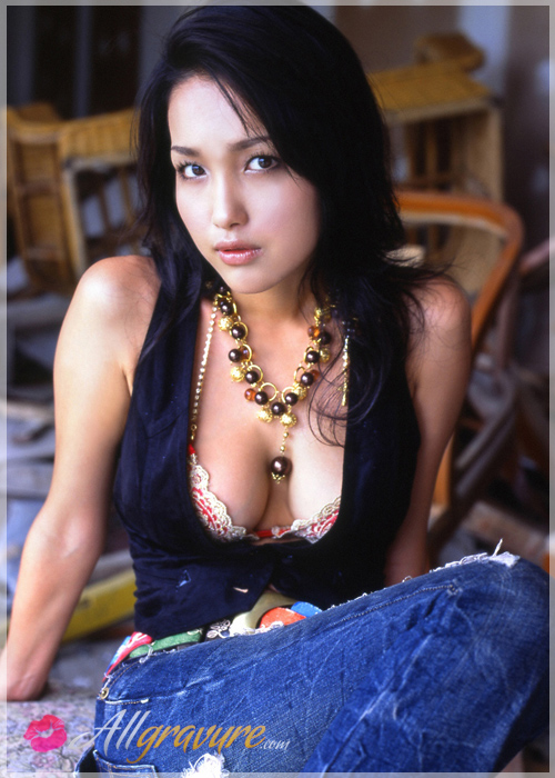 Reon Kadena - `Showcase 2` - for ALLGRAVURE Reon Kadena - `Showcase 2` - for ALLGRAVURE