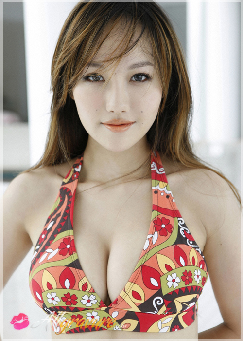 Nana Tanimura - `70s Flare` - for ALLGRAVURE Nana Tanimura - `70s Flare` - for ALLGRAVURE