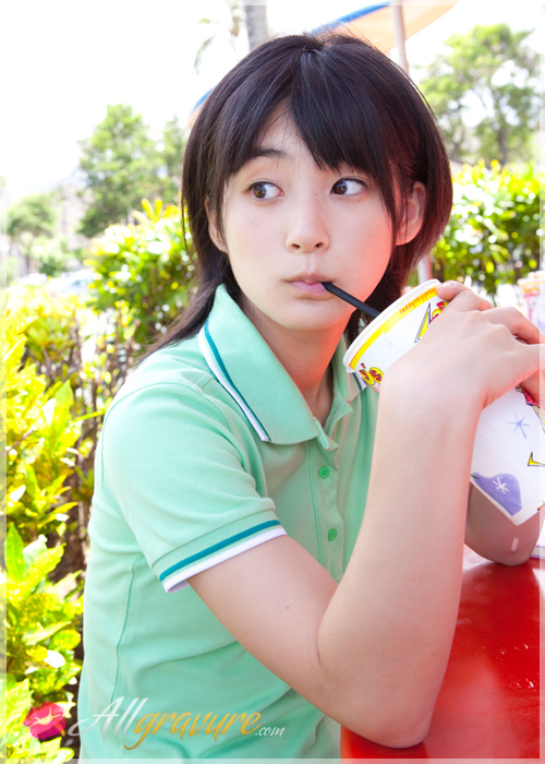 Momoko Tsugunaga - `Happy Heart` - for ALLGRAVURE Momoko Tsugunaga - `Happy Heart` - for ALLGRAVURE