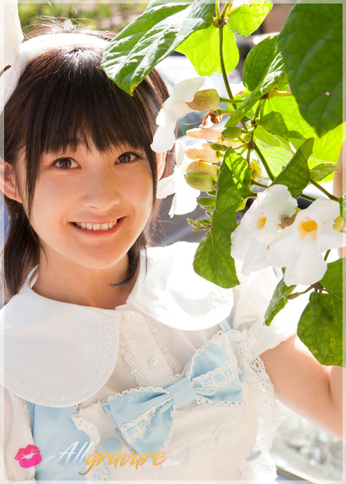 Momoko Tsugunaga - `Hitch Hike` - for ALLGRAVURE Momoko Tsugunaga - `Hitch Hike` - for ALLGRAVURE