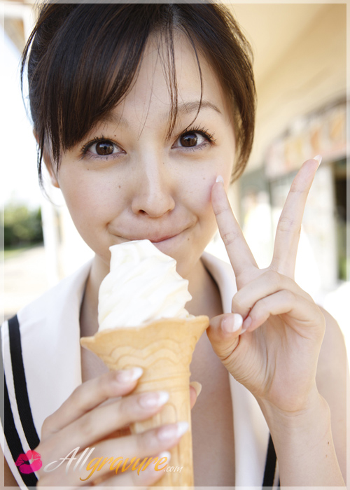 Koharu Kusumi - `Touch` - for ALLGRAVURE Koharu Kusumi - `Touch` - for ALLGRAVURE