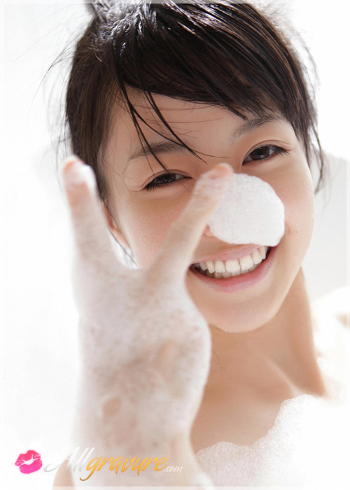 Rina Aizawa - `Bathtime` - for ALLGRAVURE Rina Aizawa - `Bathtime` - for ALLGRAVURE