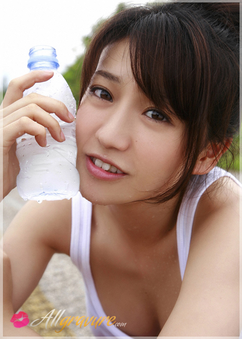 Yuko Oshima - `Hitchhiker` - for ALLGRAVURE Yuko Oshima - `Hitchhiker` - for ALLGRAVURE