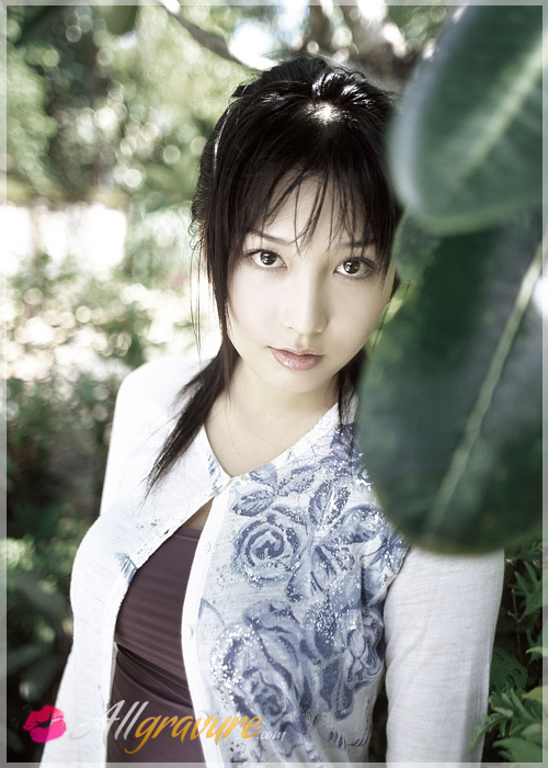 Yoko Mitsuya - `In Love` - for ALLGRAVURE Yoko Mitsuya - `In Love` - for ALLGRAVURE