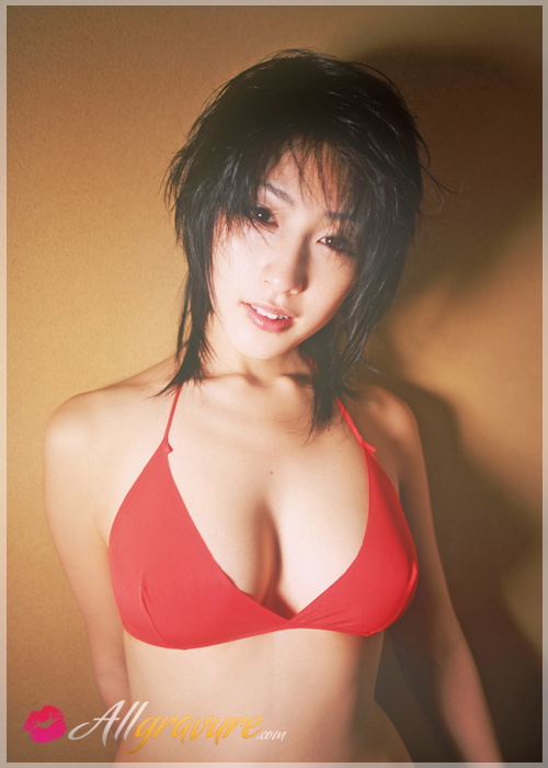 Hiroko Sato - `All her Hips` - for ALLGRAVURE Hiroko Sato - `All her Hips` - for ALLGRAVURE