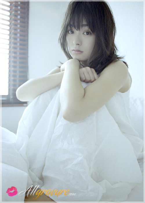 Shihori Kanjiya - `Dream Away` - for ALLGRAVURE Shihori Kanjiya - `Dream Away` - for ALLGRAVURE