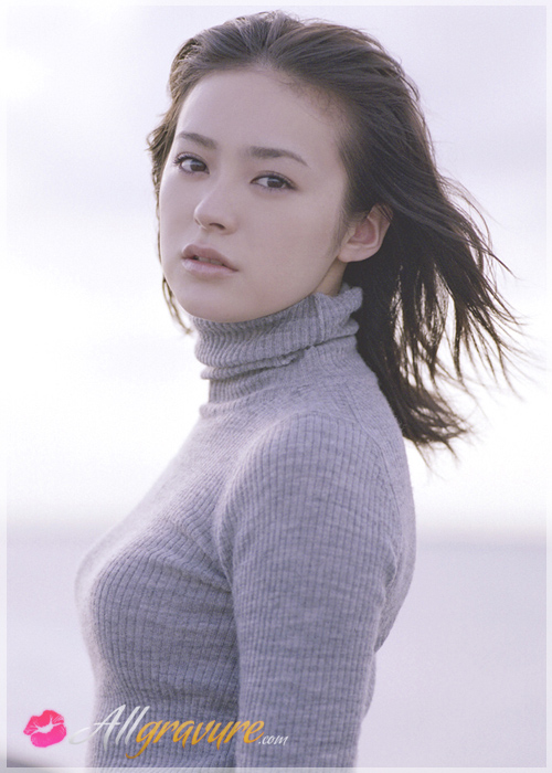 Shihori Kanjiya - `Heart Memories` - for ALLGRAVURE Shihori Kanjiya - `Heart Memories` - for ALLGRAVURE