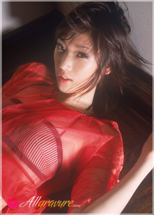 Saki Akai - `Light Heart` - for ALLGRAVURE Saki Akai - `Light Heart` - for ALLGRAVURE