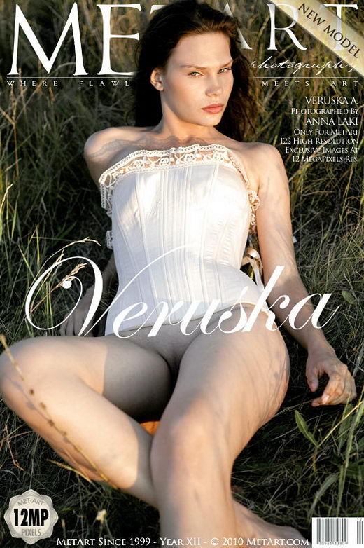 Veruska A - `Presenting Veruska` - by Anna Laki for METART Veruska A - `Presenting Veruska` - by Anna Laki for METART