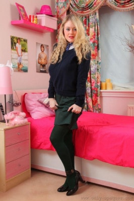 Brooke G from ONLY-OPAQUES Brooke G from ONLY-OPAQUES