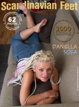 Daniella & Danielle from SCANDINAVIANFEET Daniella & Danielle from SCANDINAVIANFEET