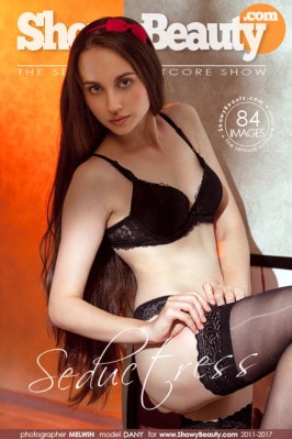 Dany from SHOWYBEAUTY Dany from SHOWYBEAUTY