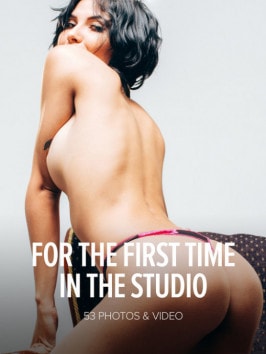Natali Leon from WATCH4BEAUTY Natali Leon from WATCH4BEAUTY
